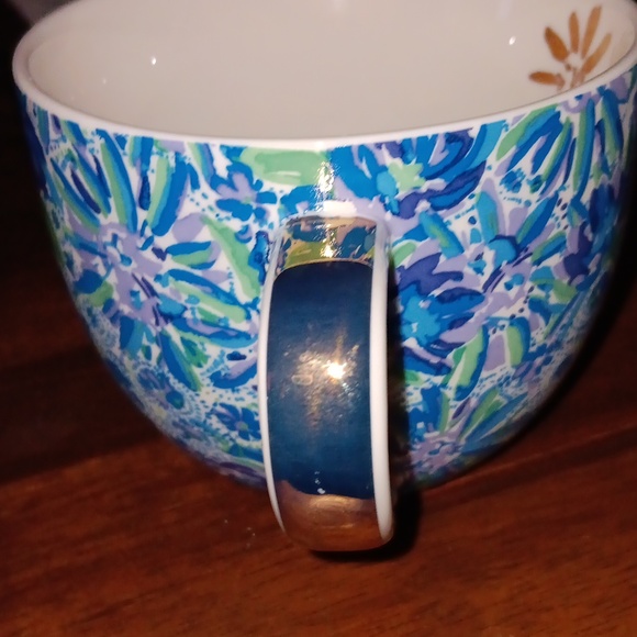 Lilly Pulitzer Blue Floral Mug ■ Gold-Toned Handle - Picture 4 of 6